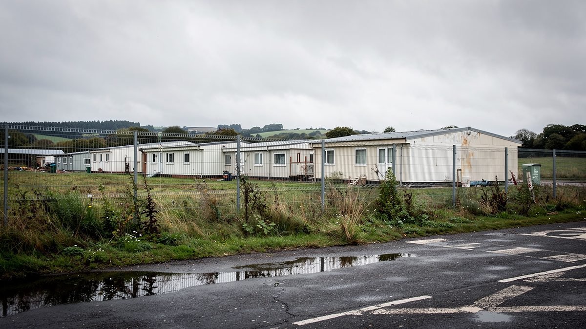 Burnham: wealthier areas must share asylum load