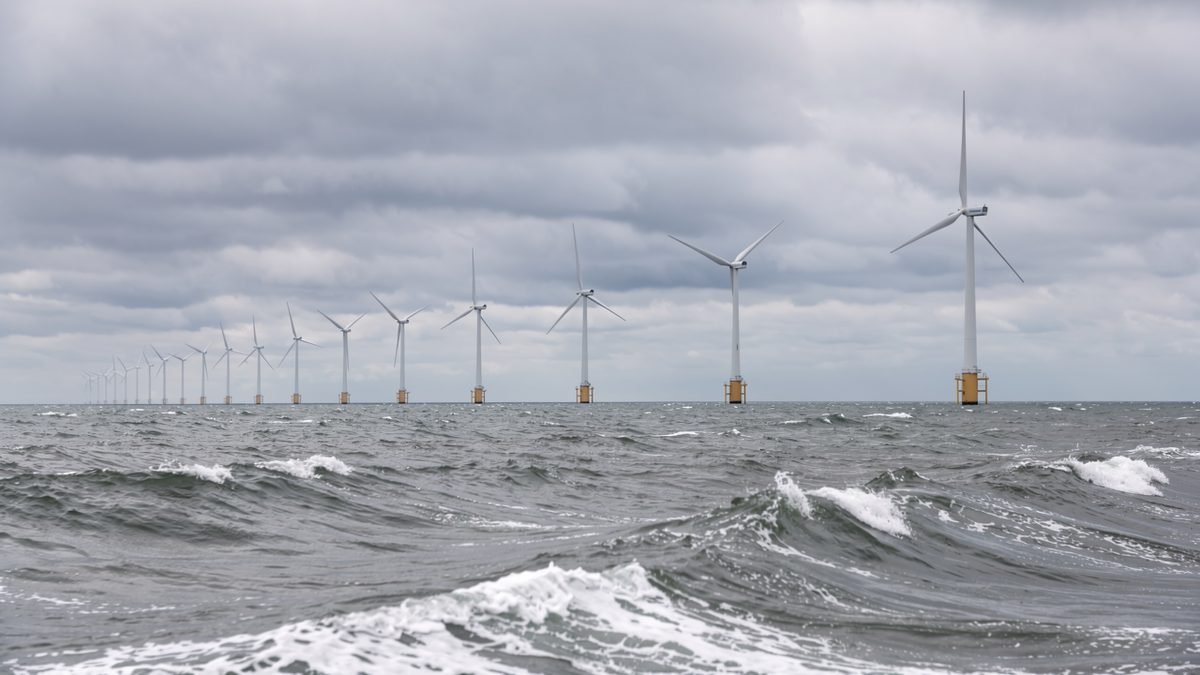 GE Vernova Wind Orders Fall 40% Amid AI Boom
